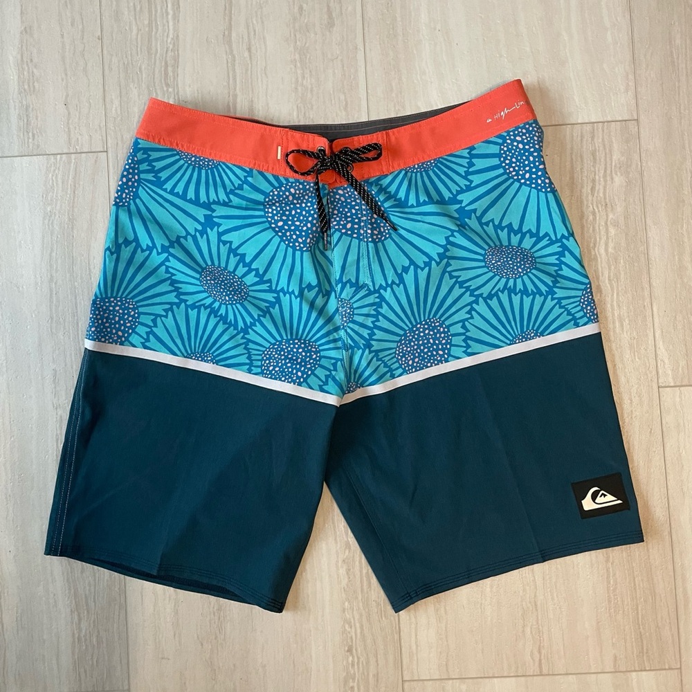 Quicksilver Colorful High Line Board Shorts
